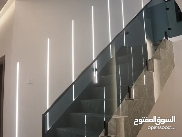 500 m2 More than 6 bedrooms Villa for Rent in Baghdad Falastin St