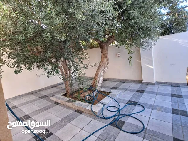 1 m2 2 Bedrooms Townhouse for Rent in Tripoli Ain Zara