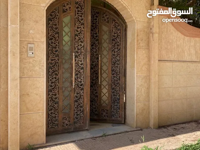 300 m2 5 Bedrooms Villa for Rent in Benghazi Tabalino
