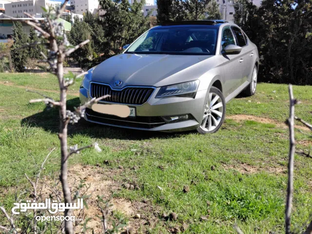 سكودا سوبيرب 4/4 280 حصان بانوراما اقتصادي جدا نضام الاستطفاف الذاتي 4 وضعيا قياده ممري كراسي صاروخ