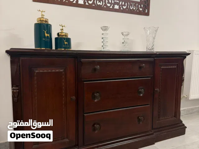 غرفة سفرة وخزائن بخشب راقي