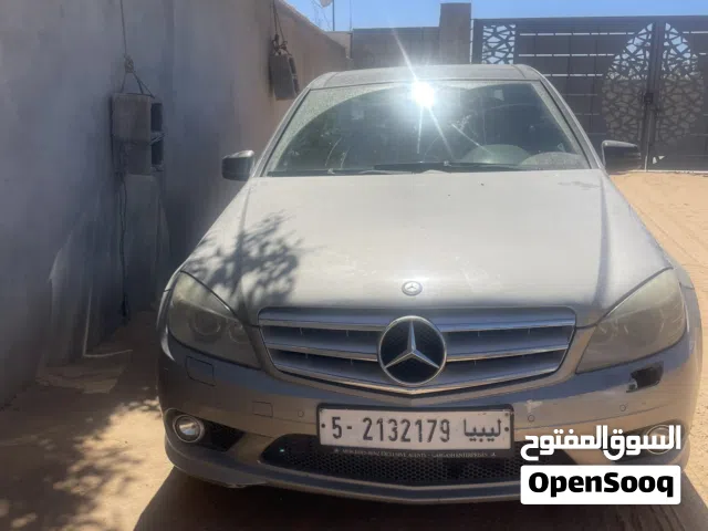 2010 مرسيدس بنز الفئة-C C 200