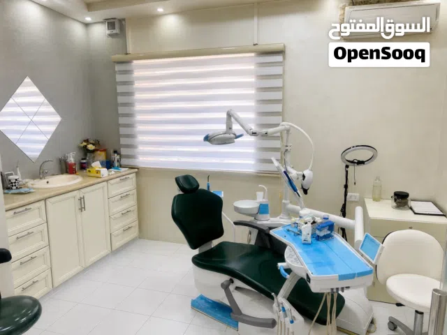 عيادة اسنان مجهزة بالكامل للإيجار