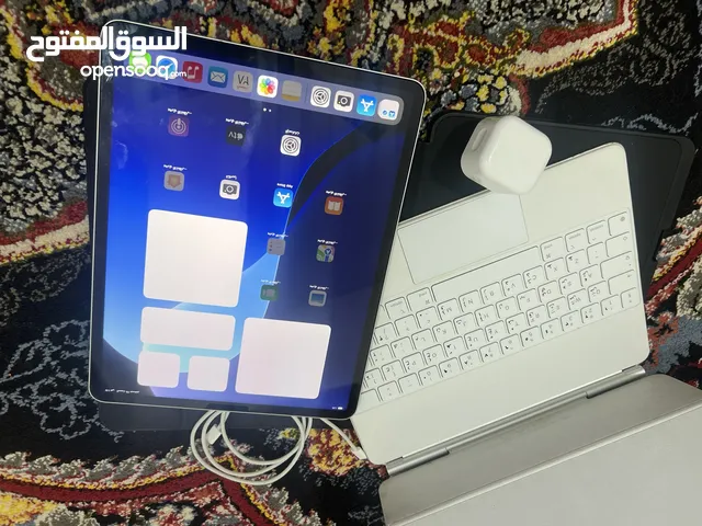 Apple iPad pro 5 256 GB in Kuwait City