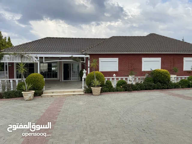 4 Bedrooms Farms for Sale in Dubai Al Aweer