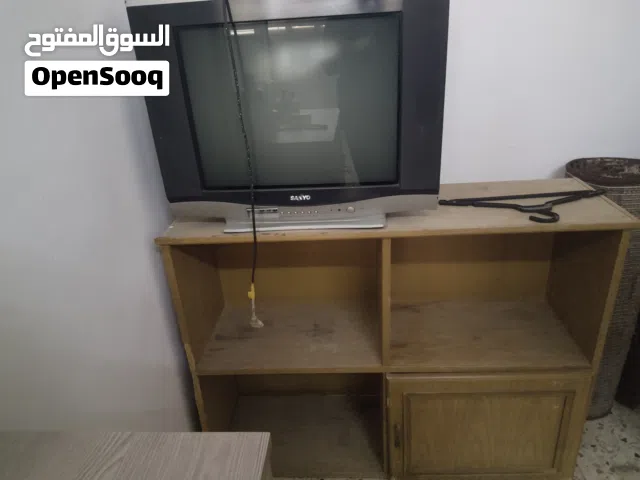 تلفاز مع طاوله