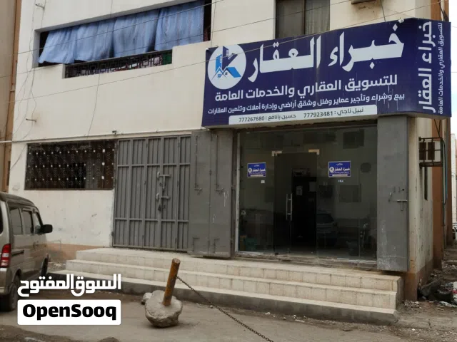 200 m2 4 Bedrooms Apartments for Sale in Aden Other