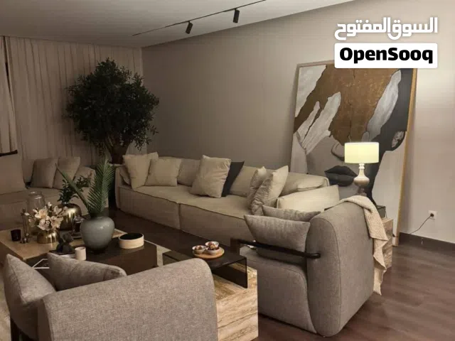 شقة للبيع في كمبوند ميفيدا