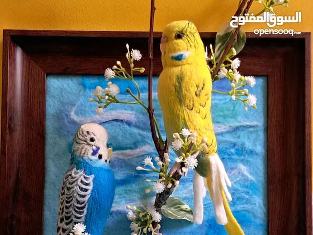 لوحة فنية يدوية بتصميم طيور واقعي