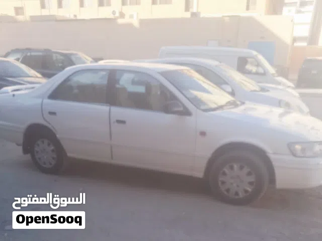 سيارة تويوتا كامري للبيع