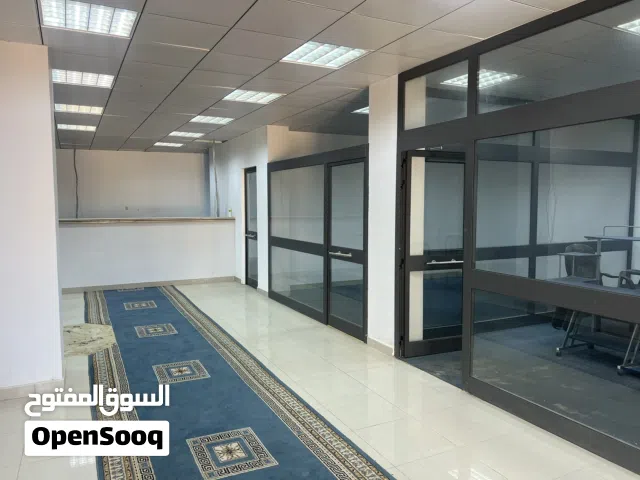 مبنى للايجار مصرف/ عيادة/ صيدلية/ جهة حكومية