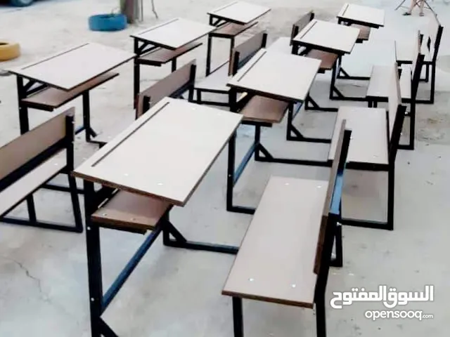 مقاعد مدرسية حسب الموصفات القياسية