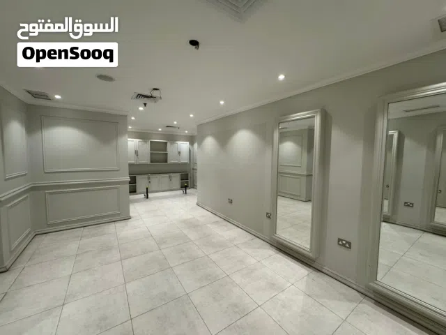 شقه تجاري بشرق الكويت تصلح صالون نسائي