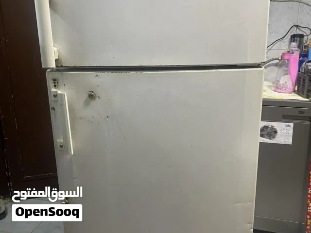ثلاجة مستعمله جيده جدا نوع دايو فقط ينقصها غاز