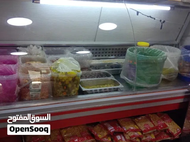 جميع انواع الثلاجات والفريزرات. بجميع الاحجام مستعمل ونضيف  لاصحاب المحلات والمطاعم والكيك والملاحم