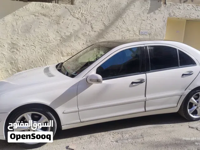 2004 مرسيدس بنز الفئة-C C 200