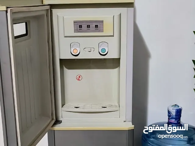 Get the Ikon Water Dispenser in a sophisticated Black/Silver design, the ideal solution for quenchin