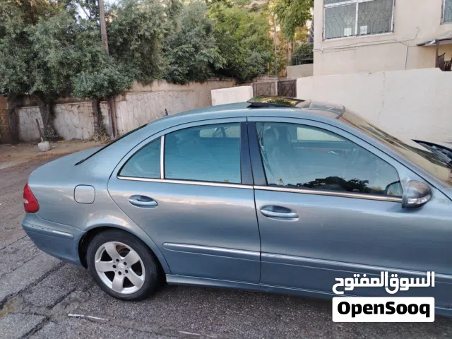 2004 مرسيدس بنز الفئة-E E 200
