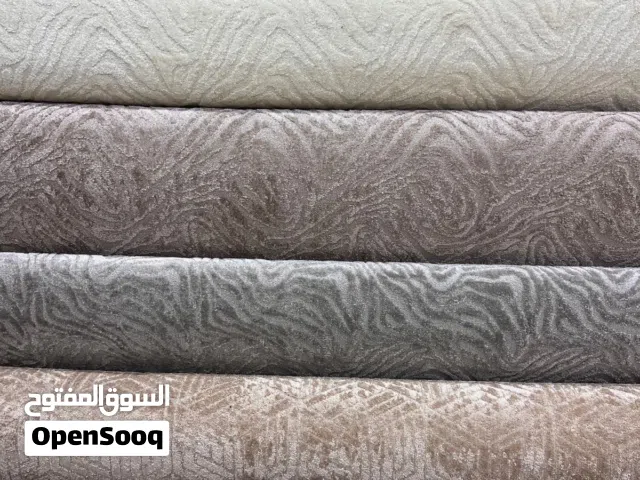 يتوفر لدينا جميع انواع السجاد والموكيت والبرادي والعشب الصناعي والباركيه الجلد