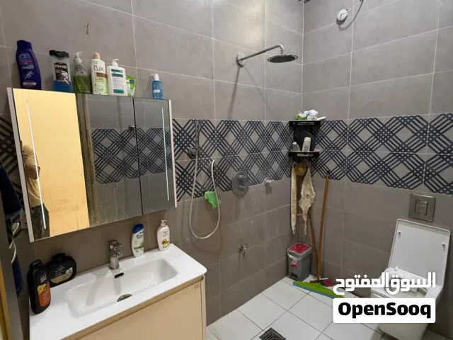 140 m2 3 Bedrooms Townhouse for Sale in Basra Baradi'yah