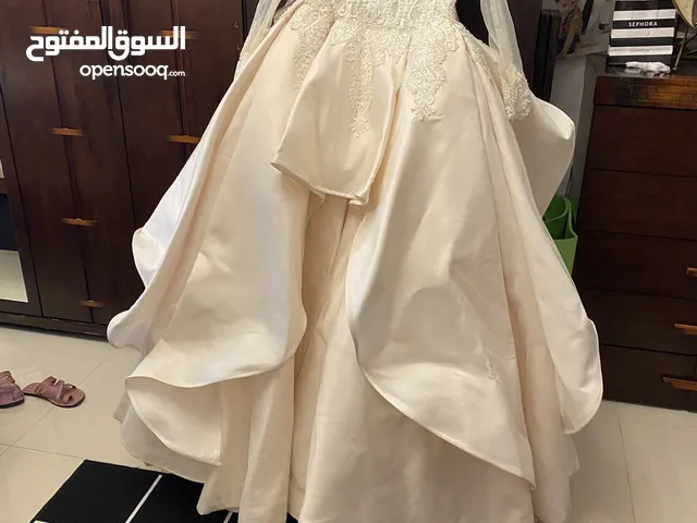 فستان زفاف للعروس