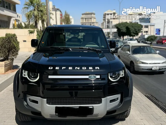 Land Rover Defender in Amman