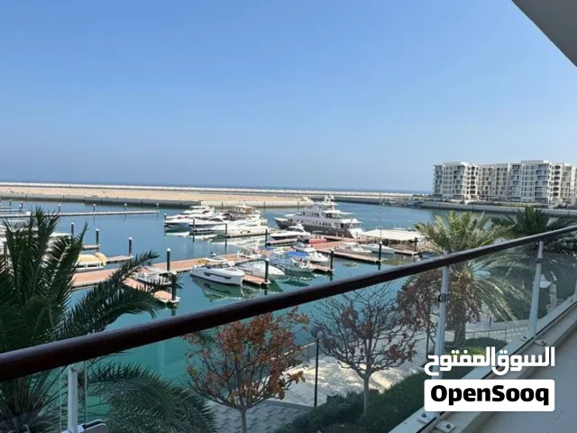 Luxury Marina-View Apartment in Al Mouj