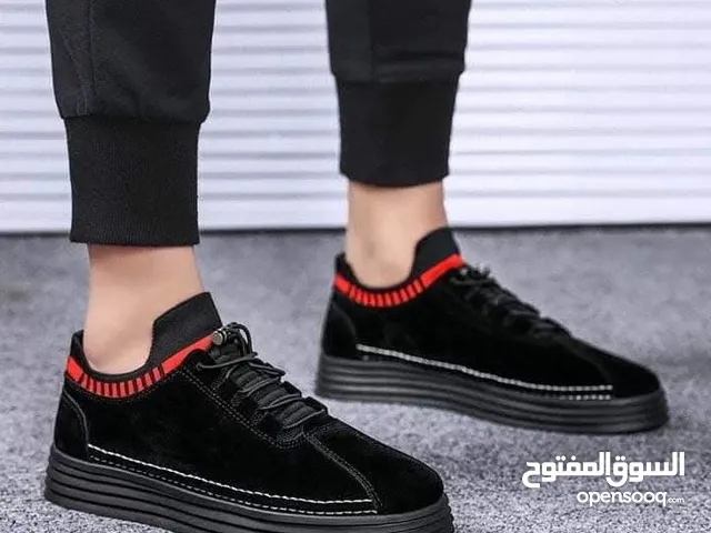 حذاء شاموا رجالي بشكل انيق