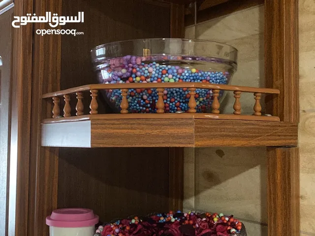 موجود اثاث عريس جديد لسا كسايو عليه ما استخدم لو ساعه تعال وشوف بعينك مع فواتير كامل