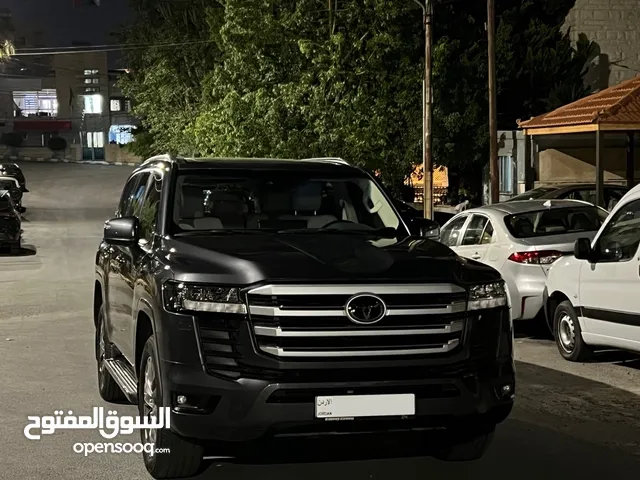 تويوتا لاند كروزر 2022 وارد الوكالة المركزية زيرو - 6 الاف كم مرخص ومؤمنة للسنة القادمة لم تستخدم