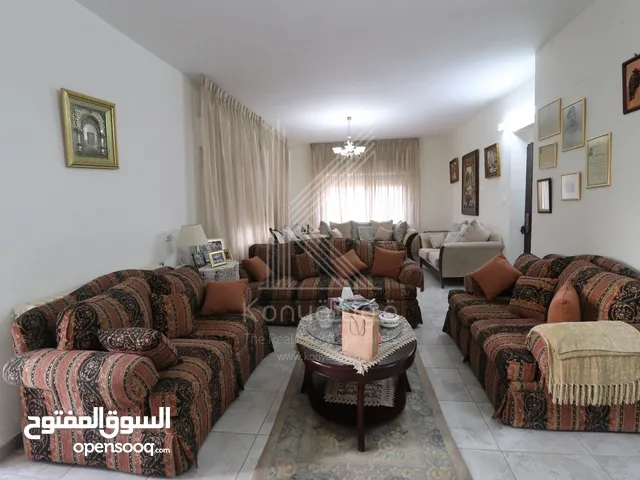 200 m2 3 Bedrooms Apartments for Sale in Amman Al Gardens