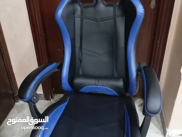 كرسي gaming بسعر مغري للتواصل على الرقم المكتوب بلوصف