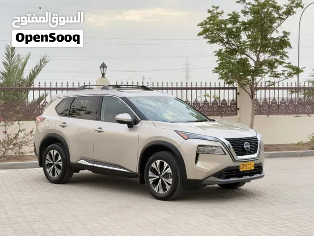 نيسان روج بحالة ممتازة جدا وممشى قليل 17 الف كم فقط بسعر ممتاز