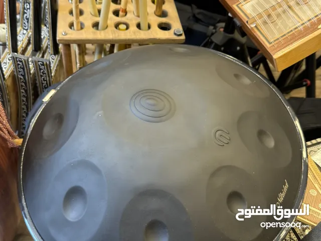 هاندبان اسود جديده لون مط مع شنته وكل اغراضه حديد