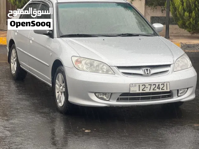 2005 هوندا سيفيك Standard
