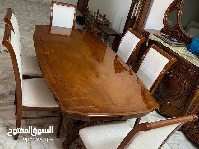 طاولة سفرة فخمة للبيع بسعر مغري