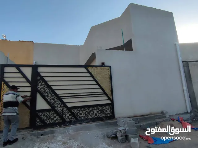 175 m2 3 Bedrooms Townhouse for Sale in Basra Abu Al-Khaseeb