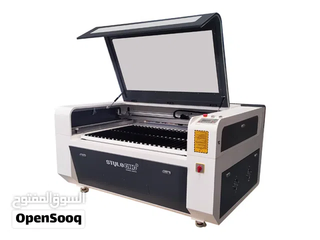 مصمم ومشغل مكائن الليزر والطابعات