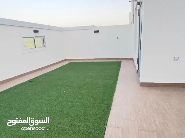 220 m2 5 Bedrooms Apartments for Rent in Jeddah Al Faisaliah