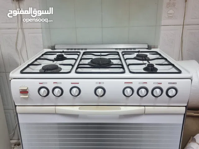فرن كبير بحالة جيدة