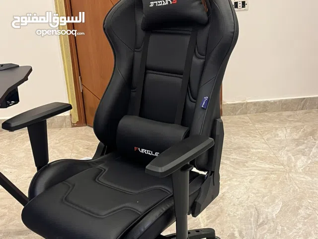 كرسي و طاوله قيمنق جديد بالباكوات