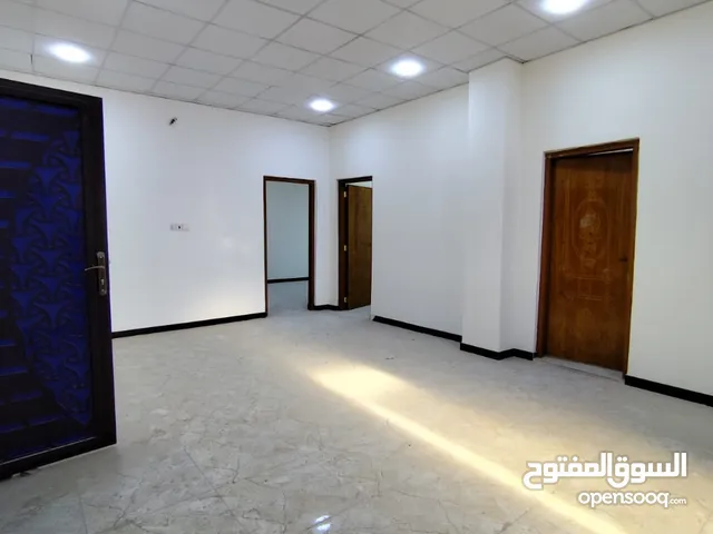 100 m2 4 Bedrooms Apartments for Rent in Basra Juninah