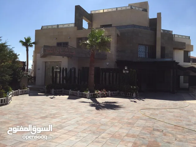 فيلا فاخره في الجبيهه لم تسكن ومطله