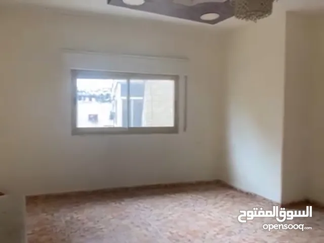 شقة للتجار في ام الشرايط