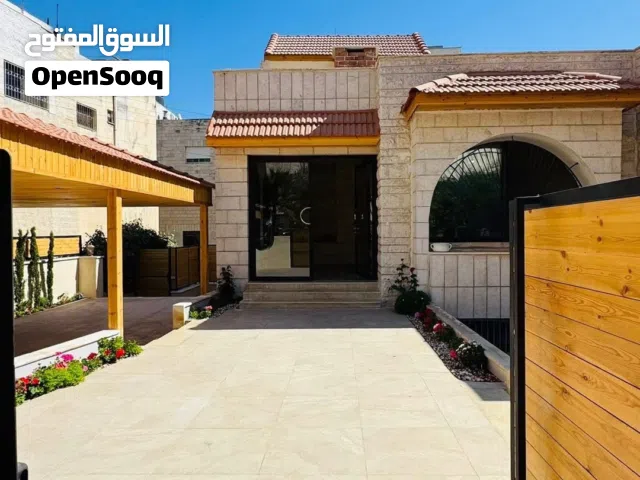 فيلا مجدده للبيع في ضاحية الرشيد