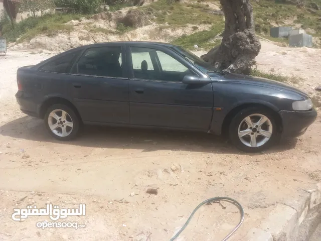 Used Opel Vectra in Ajloun