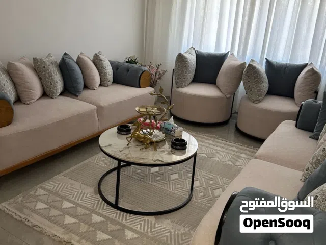 طقم غرفة ضيوف مميز فعلياً بحال الجديد