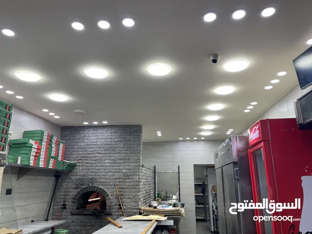 محل معجنات مع كامل عدته للبيع بخلو بداعي السفر