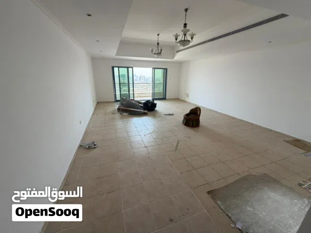 شقة فخمة في الراشدية3 _3غرف وصالة مع بلكون اطلالة جميلة جدا +4حمام +غرفة خادمة
