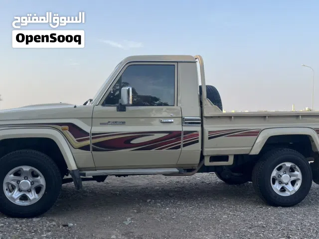 2014 تويوتا لاند كروزر Safari